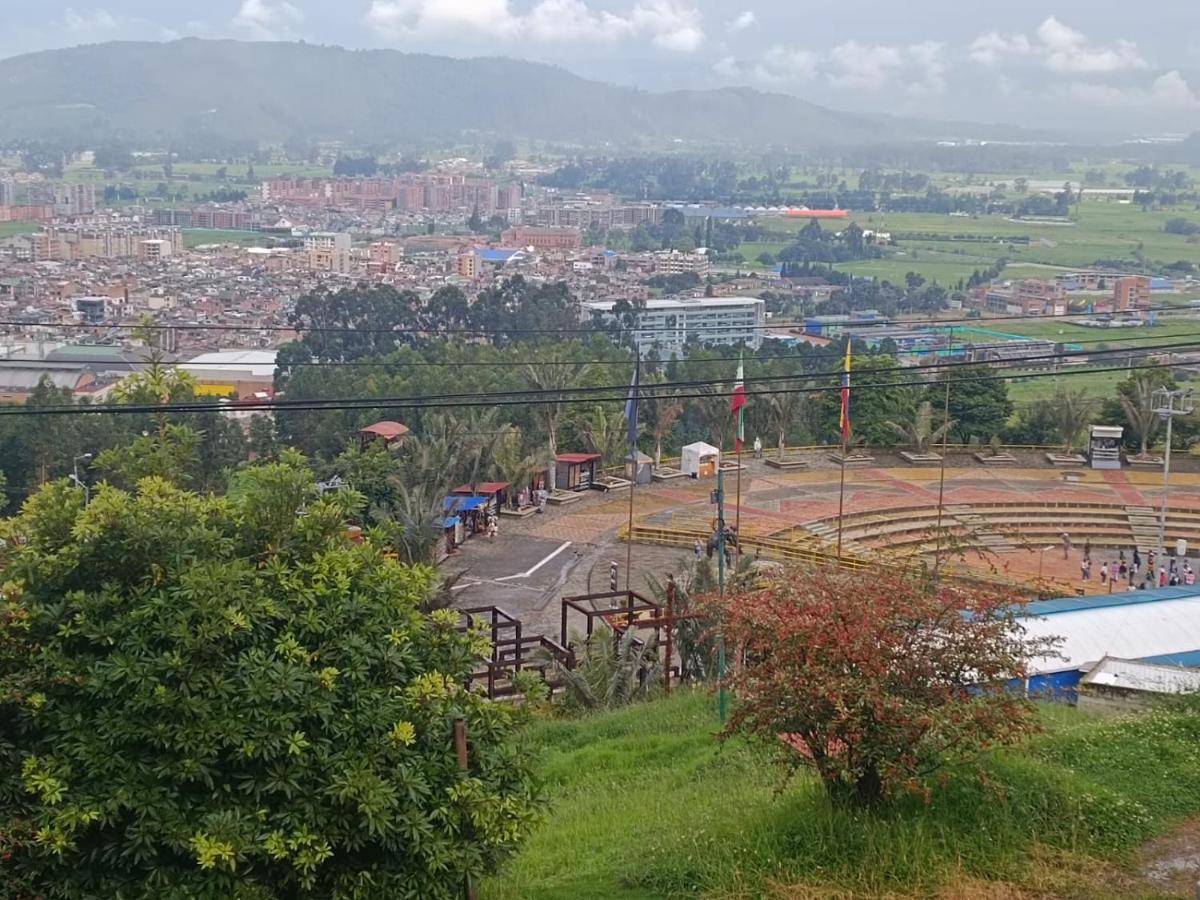 Hotel Boutique El Libertador Zipaquira Bagian luar foto